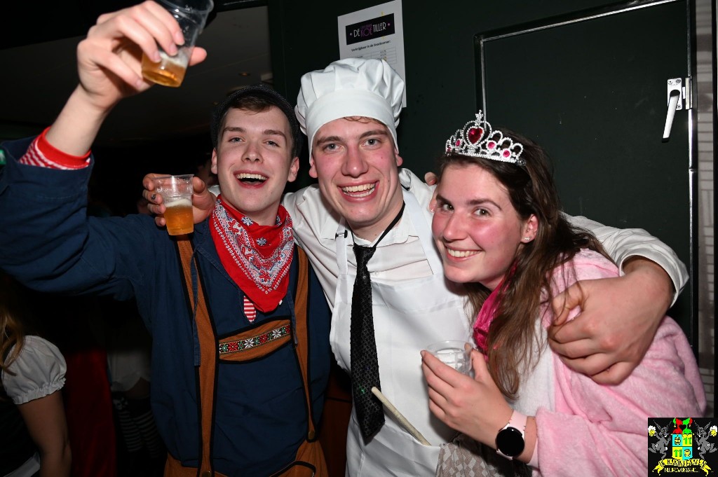 ../Images/Pyamaparty 111.jpg